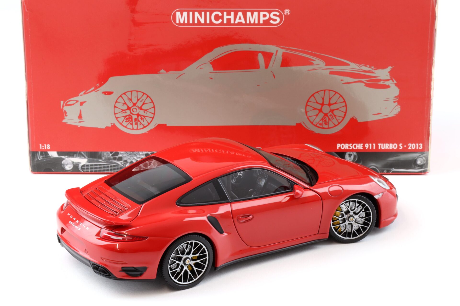 1:18 Minichamps Porsche 911 991 Turbo S Coupe 2013 red