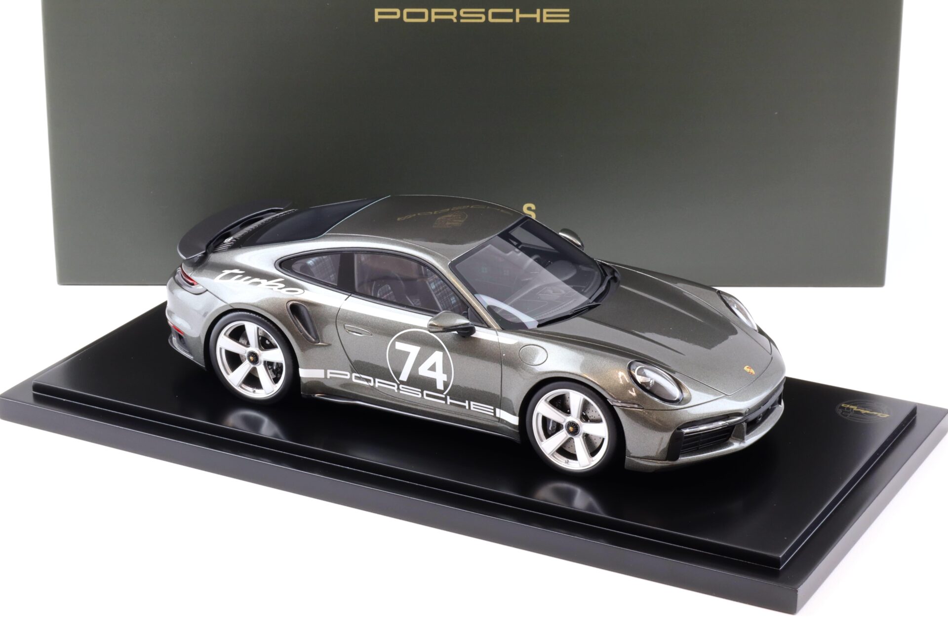 1:18 Spark Porsche 911 992 Turbo S 50 Years HDP Aventurine green WAP DEALER