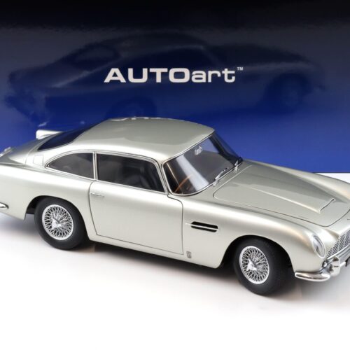 1:18 AUTOart Aston Martin DB5 Coupe 1964 Birch silver 70287 - Image 2
