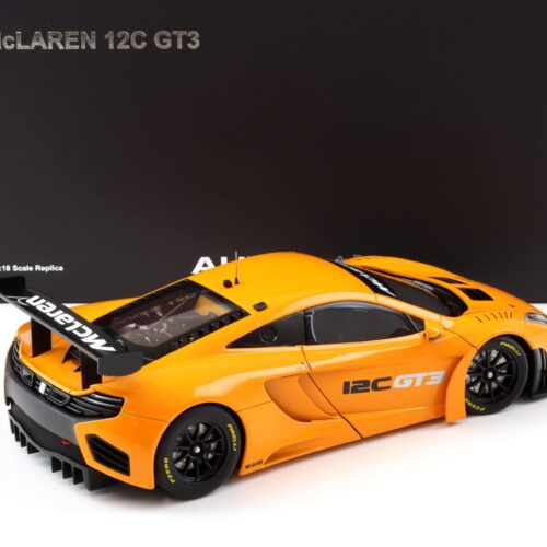 1:18 AUTOart McLAREN 12C GT3 Coupe Presentation Car metallic orange 81340