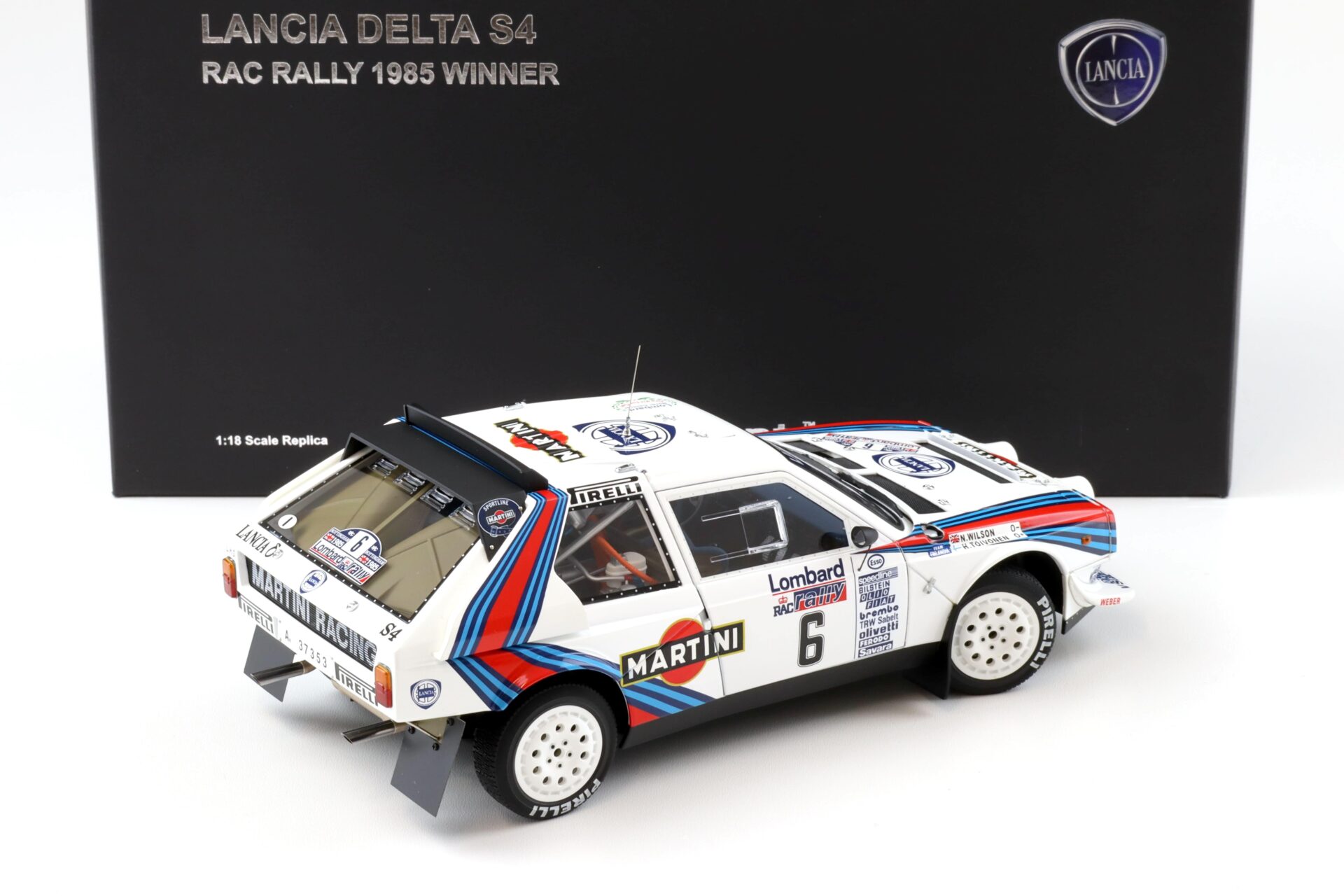 1:18 AUTOart Lancia Delta S4 RAC Rally 1985 Winner Toivonen/Wilson #6 Martini 88517