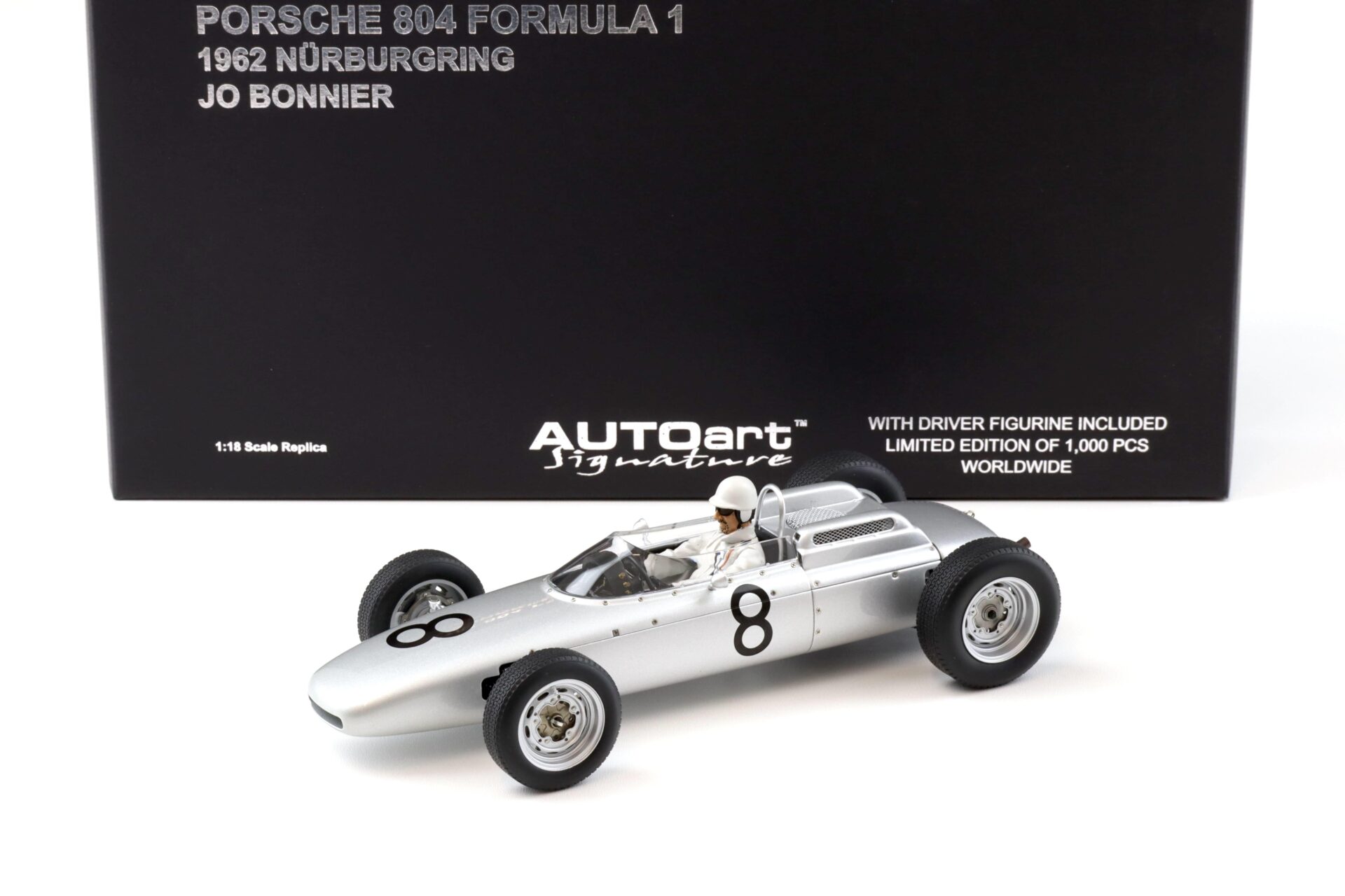 1:18 AUTOart Porsche 804 F1 Jo Bonnier #8 Nürburgring 1962 with driver 86274