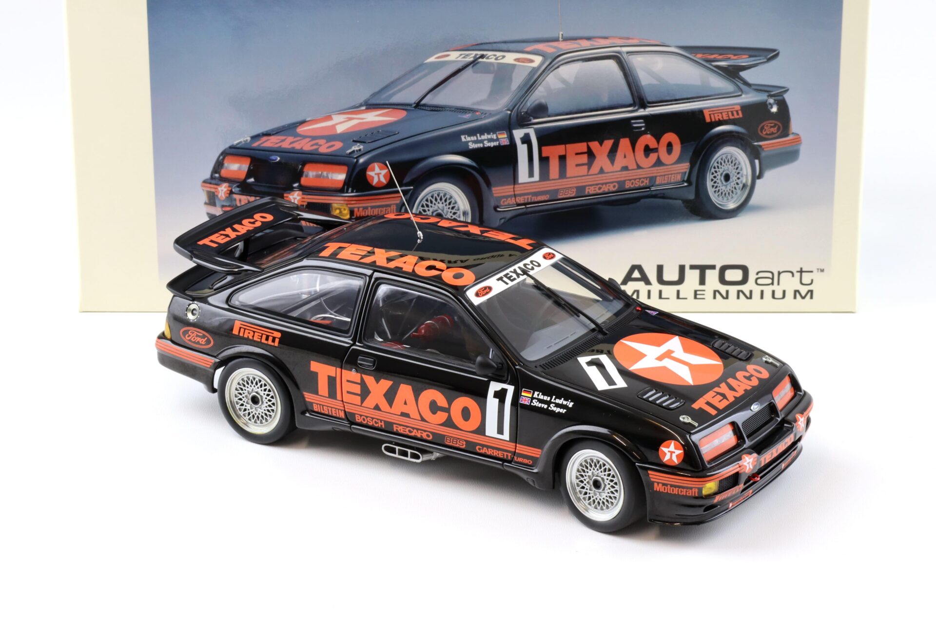 1:18 AUTOart Ford Sierra Cosworth Group A 1987 TEXACO #1 Ludwig/ Soper 88711