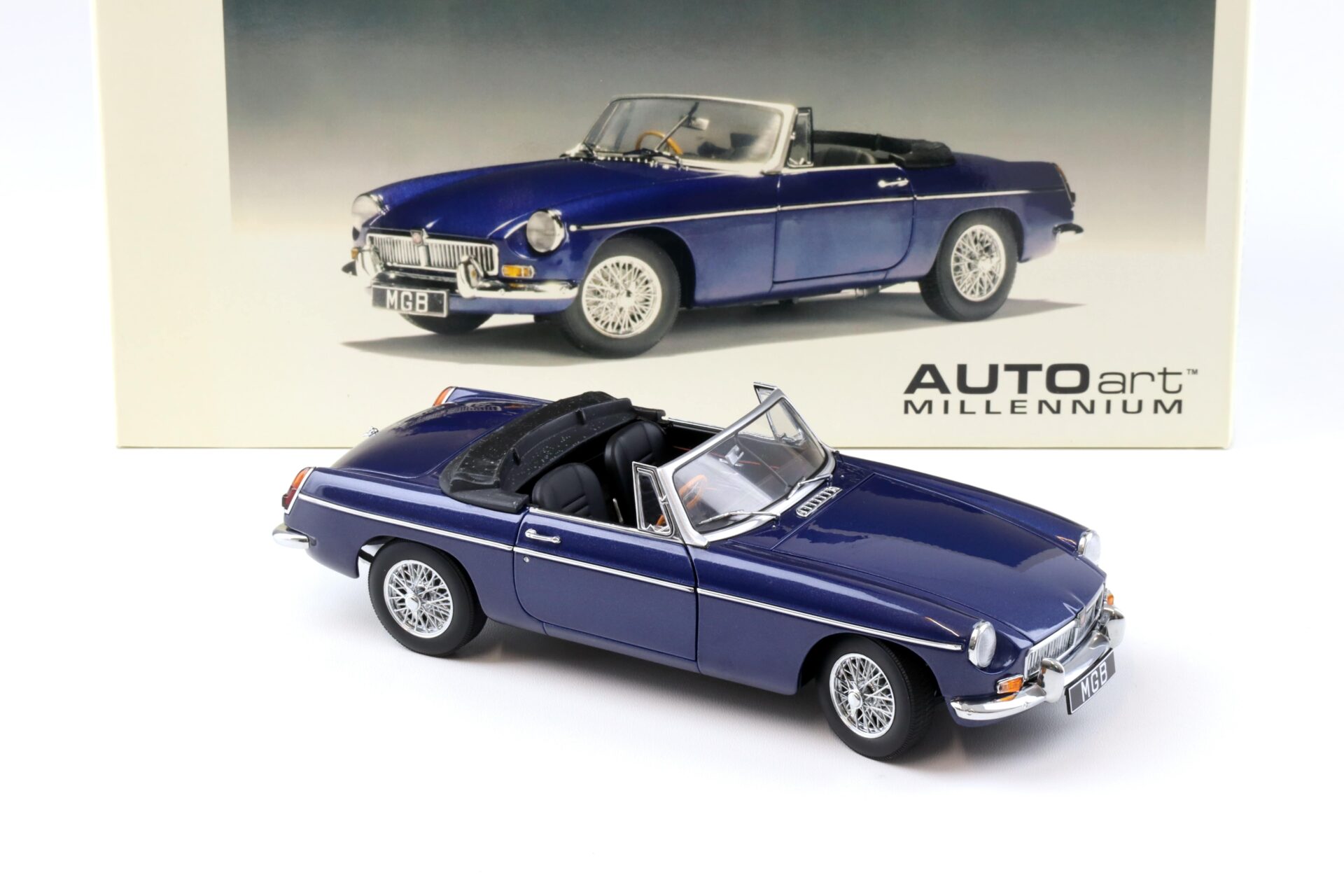 1:18 AUTOart MGB Roadster MK II Pageant 1969 blue metallic 76611