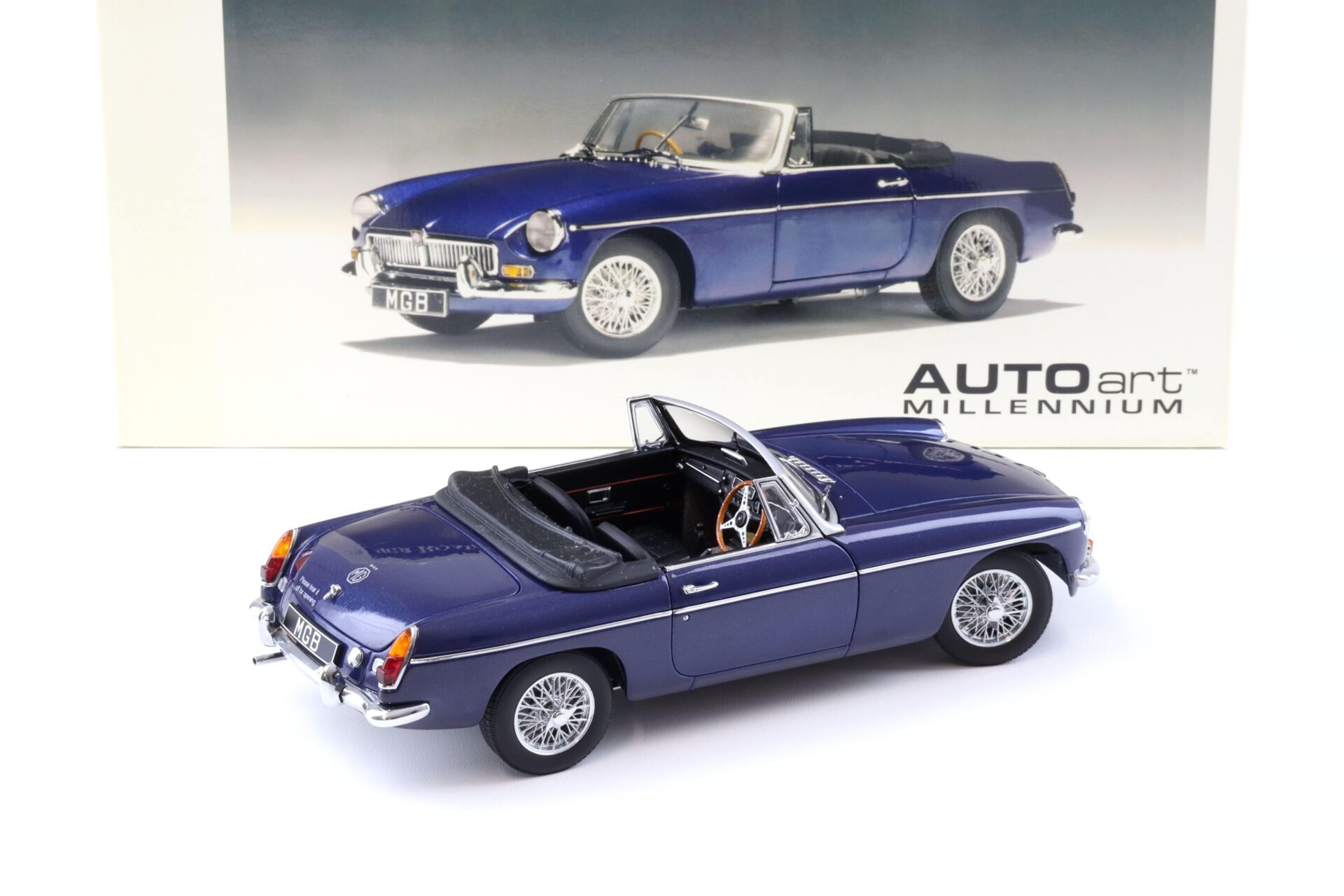 1:18 AUTOart MGB Roadster MK II Pageant 1969 blue metallic 76611