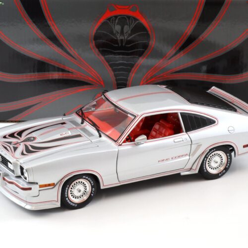1:18 Greenlight 1978 Ford Mustang II King Cobra silver metallic/ black-red stripes