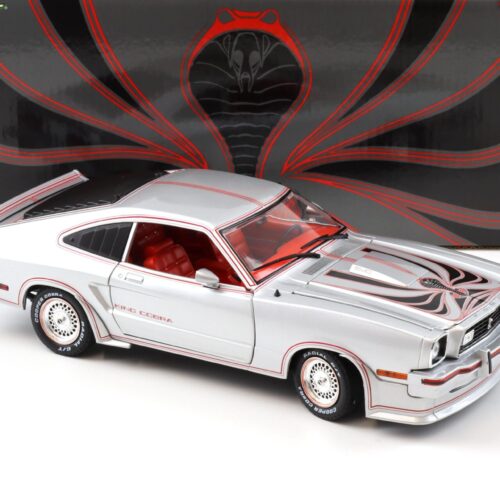 1:18 Greenlight 1978 Ford Mustang II King Cobra silver metallic/ black-red stripes