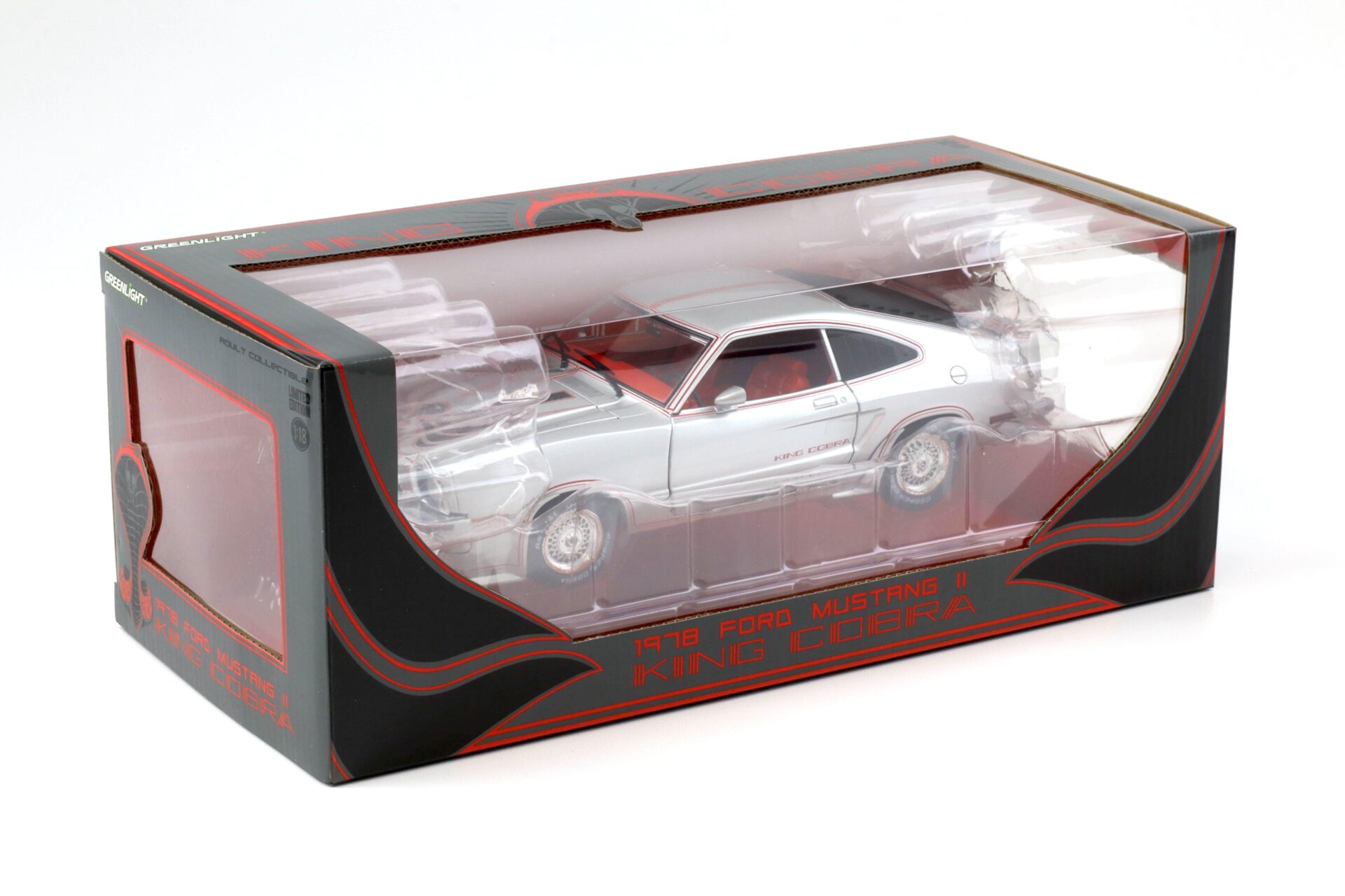 1:18 Greenlight 1978 Ford Mustang II King Cobra silver metallic/ black-red stripes