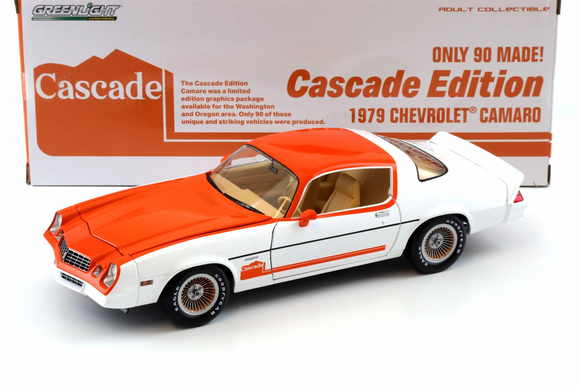 1:18 Greenlight 1979 Chevrolet Camaro Cascade Edition white/ orange