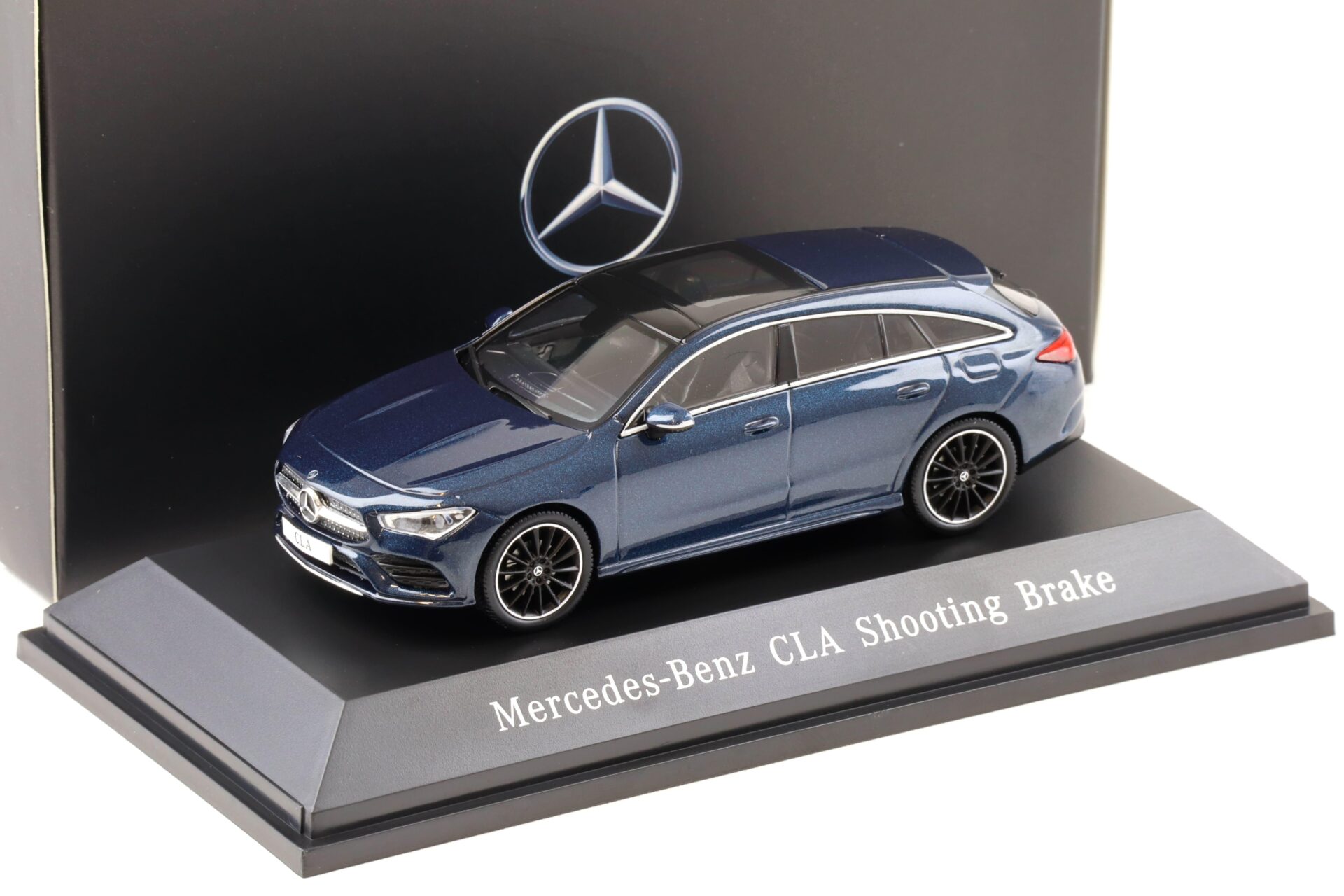 1:43 Spark Mercedes CLA Shooting Brake X118 Denim blue 2019 DEALER VERSION