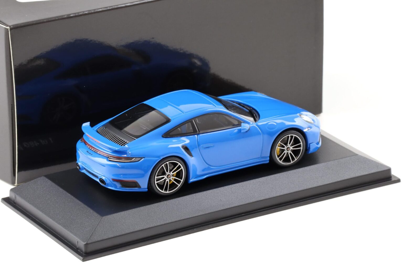 MODELLINO PORSCHE 911 (992) TURBO S COUPE SPORT DESIGN VIOLA 2021 MODELLINO PORSCHE 911 (992) TURBO S COUPE SPORT DESIGN VIOLA 2021
