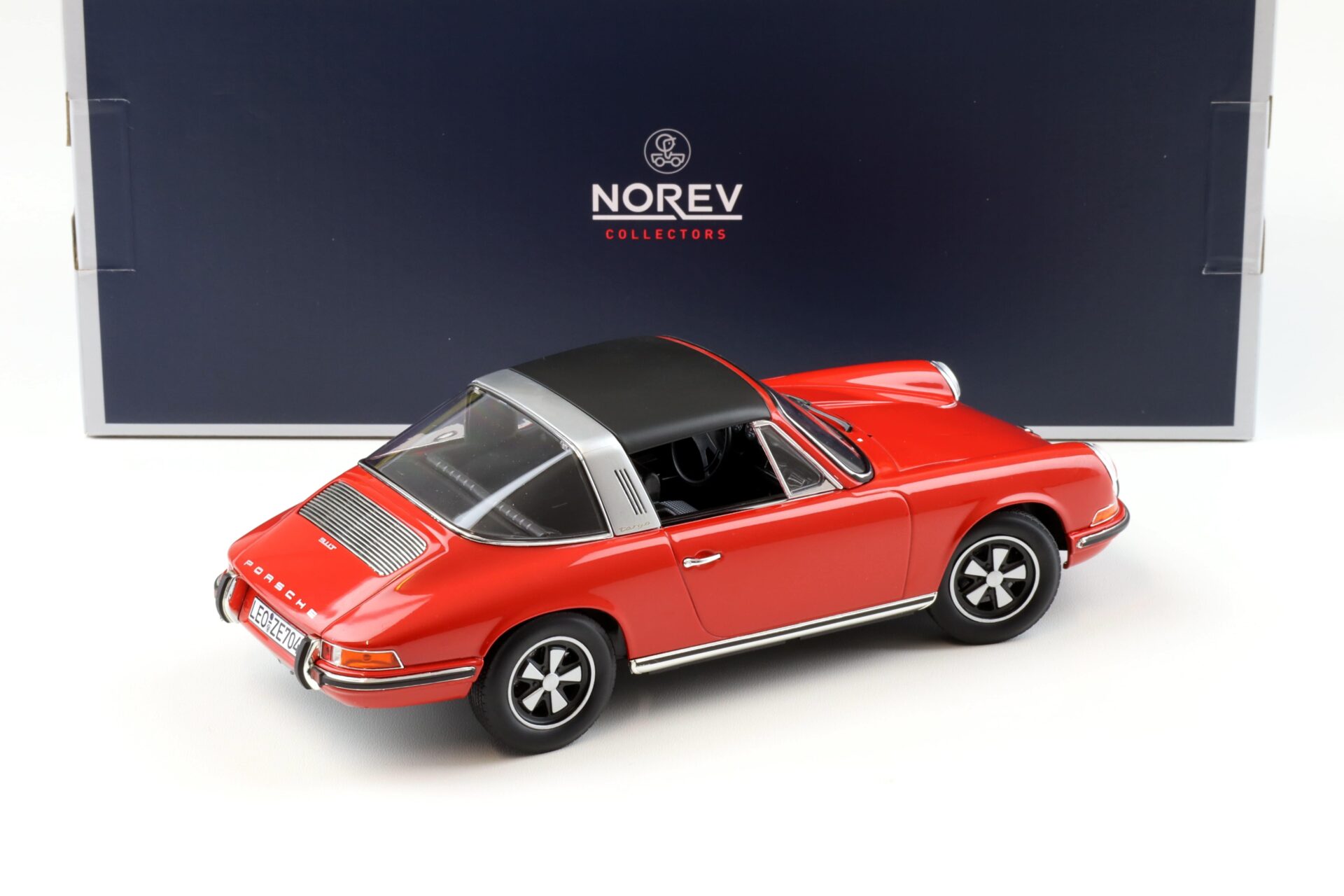 1:18 Norev Porsche 911 T Targa 1971 red 187634