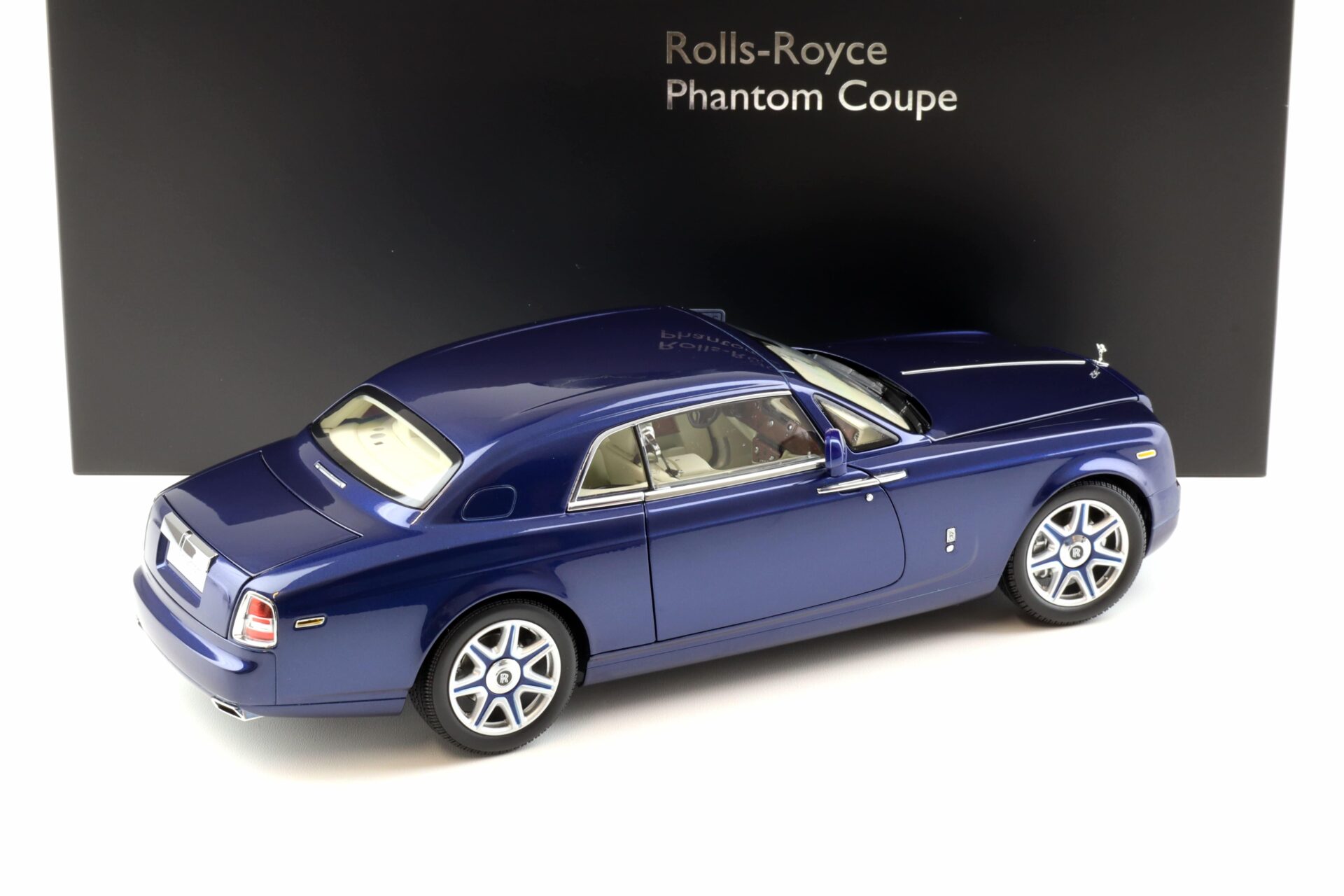 1:18 Kyosho Rolls Royce Phantom Coupe Metropolitan blue metallic KS08862BLM