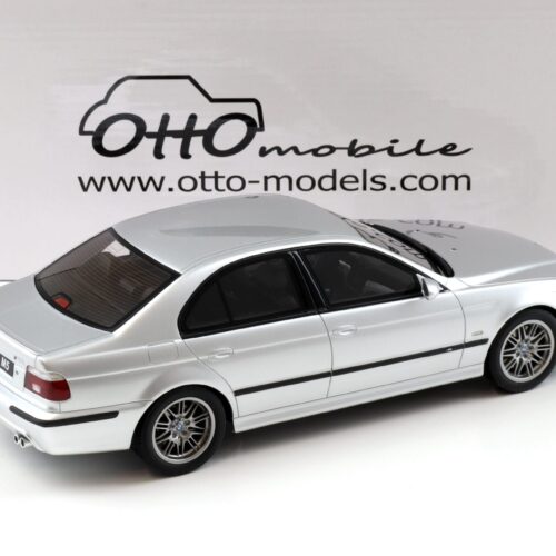 1:18 OTTO mobile OT747B BMW M5 E39 Sedan 2002 Titanium silver - Image 3