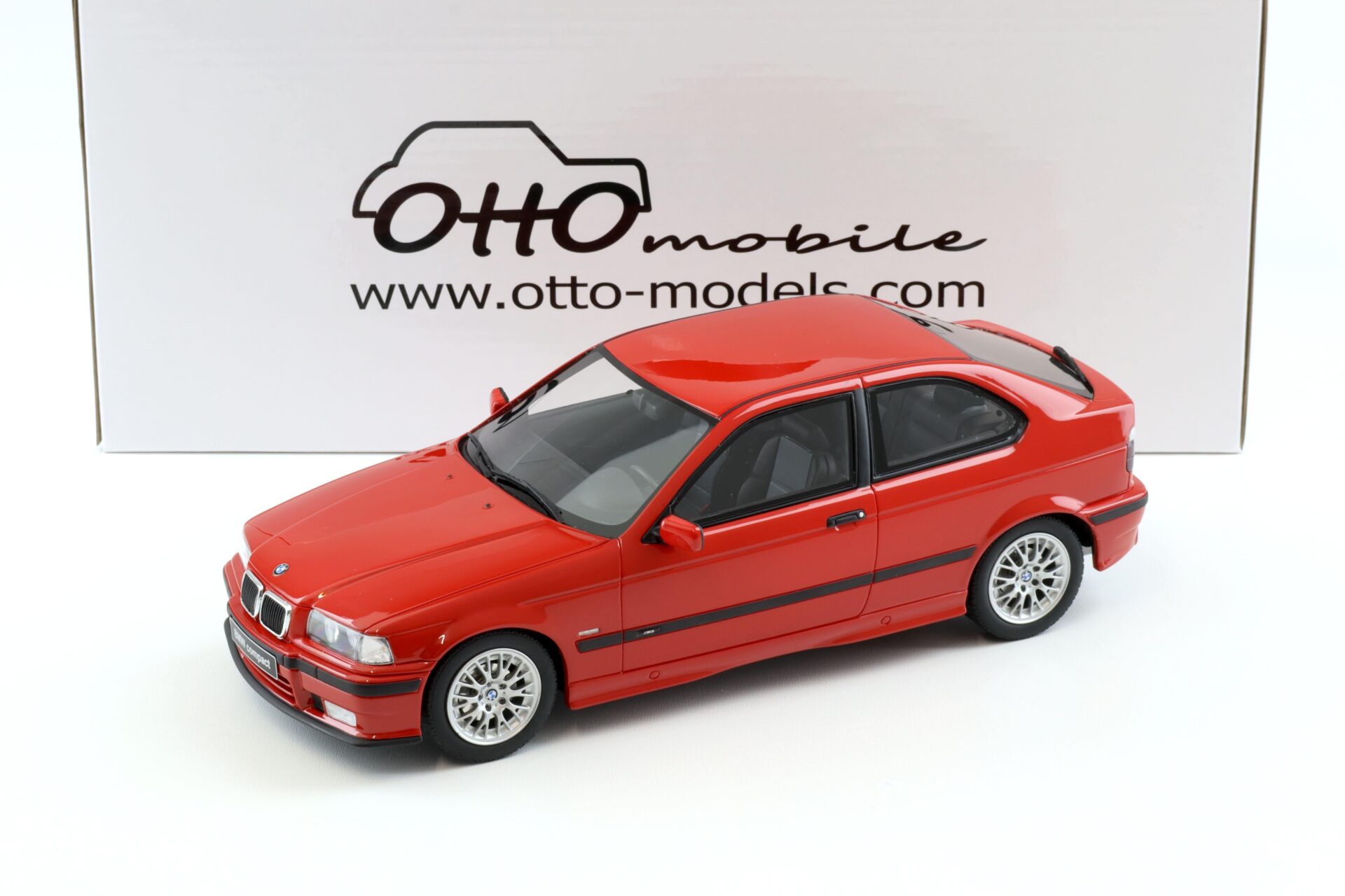 1:18 OTTO mobile OT372 BMW 323ti Compact E36 red M-Pack 1998