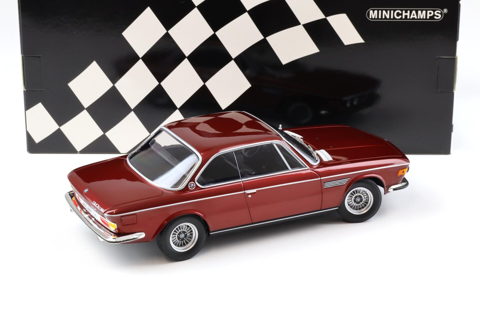 1:18 Minichamps BMW 3.0 CSI Coupe 1971 (E9) red metallic