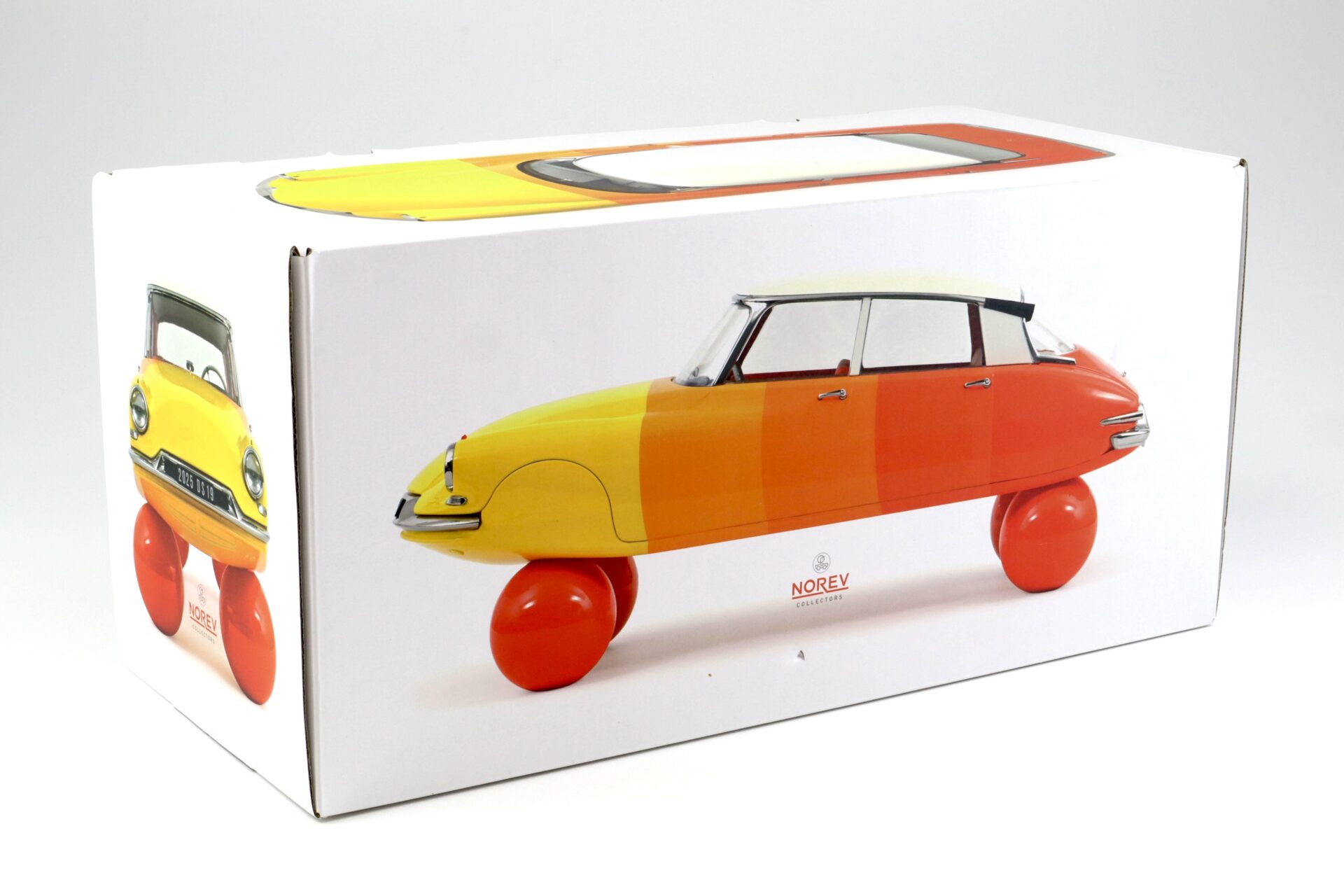 1:12 Norev Citroen DS 19 Sur Ballons 1959 Shades of orange 121581