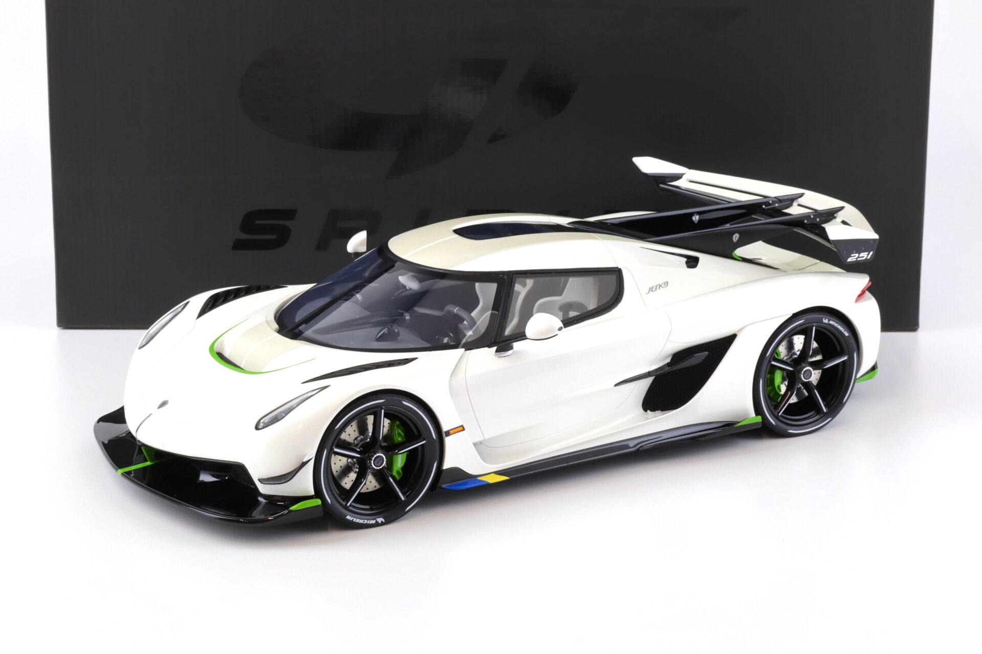 1:12 GT Spirit GT501 Koenigsegg Jesko 2019 Crystal white