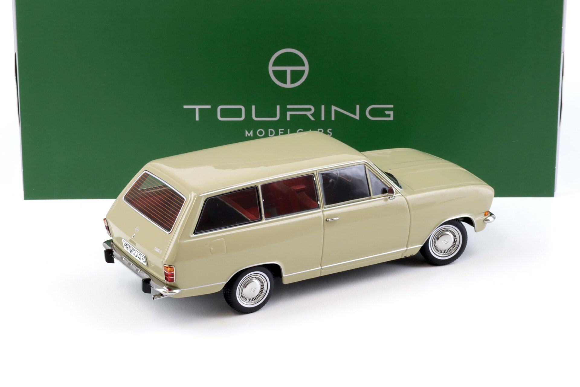 1:18 Touring Modelcars Opel Kadett B Caravan 1972 Sierra beige
