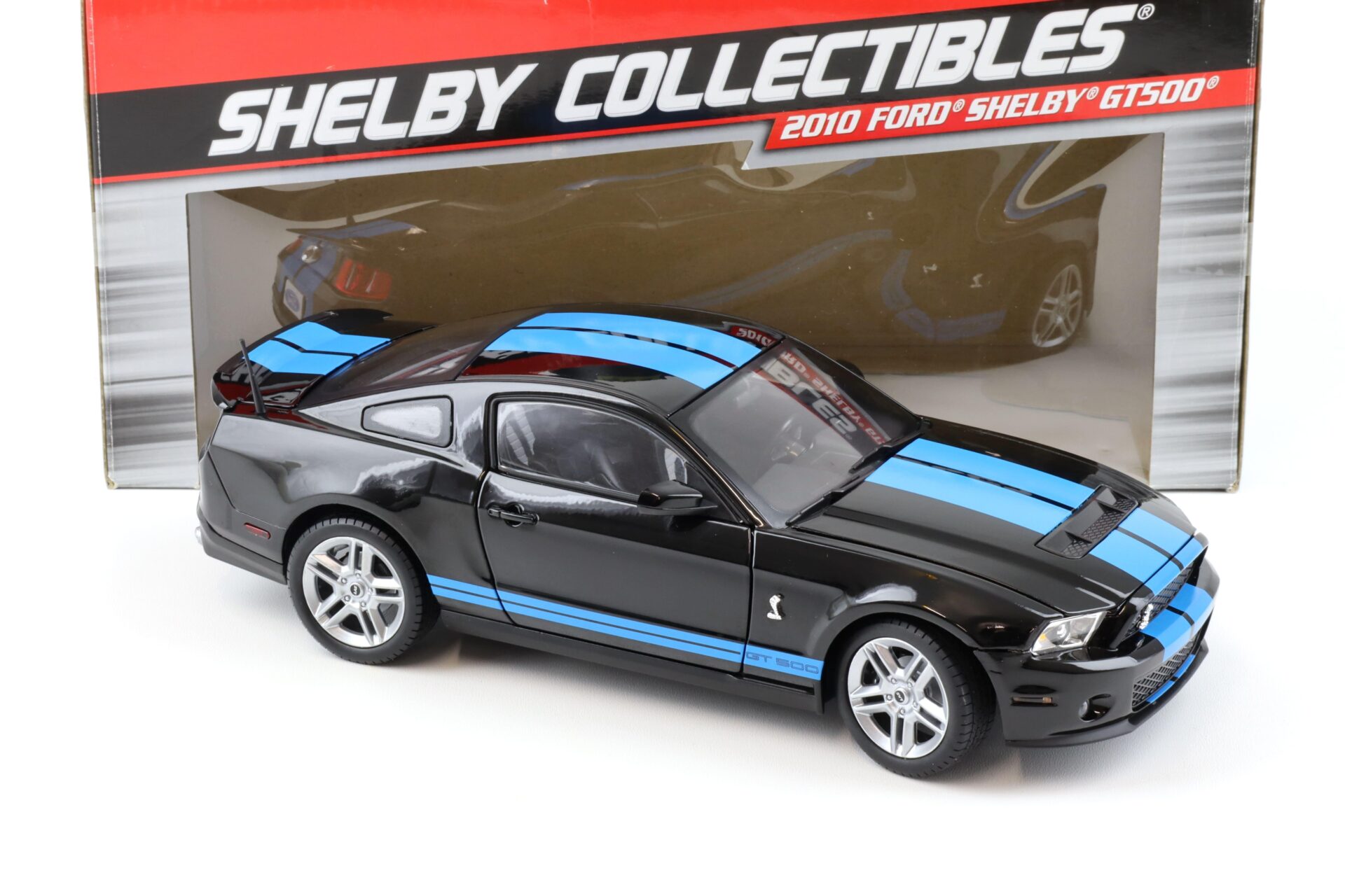 1:18 Shelby Collectibles 2010 Ford Shelby GT500 Coupe black with blue stripes