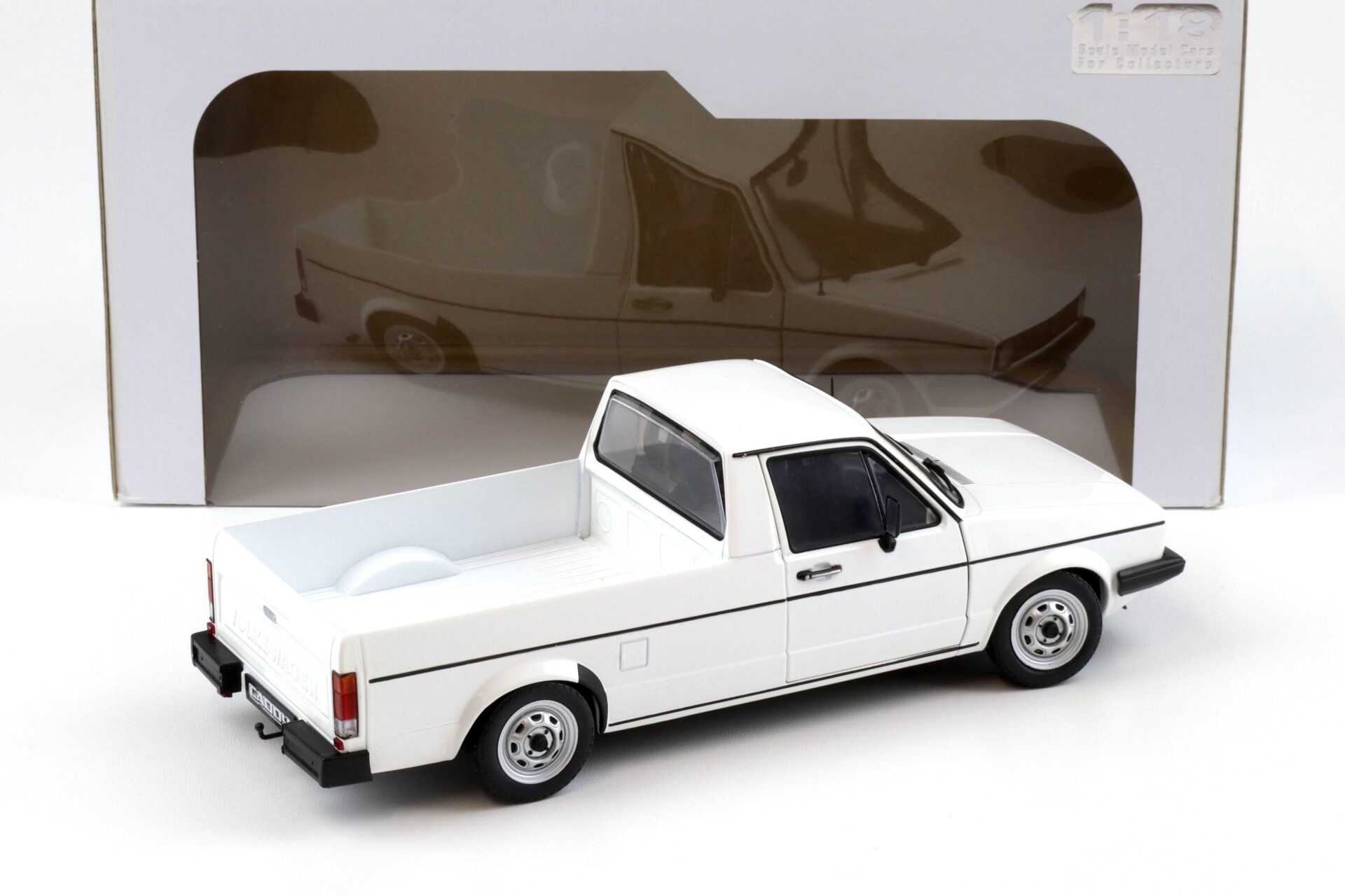 1:18 Solido VW Caddy MK1 white 1982