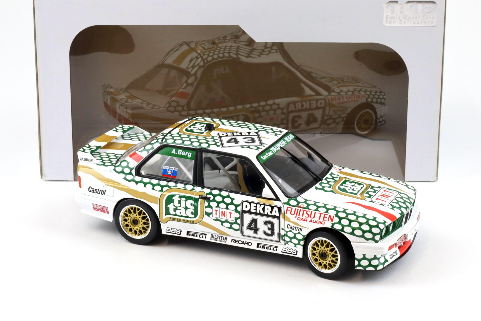1:18 Solido BMW M3 E30 DTM 1991 A.Berg #43 Tictac white/ green