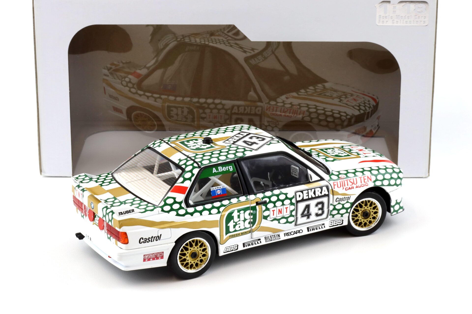 1:18 Solido BMW M3 E30 DTM 1991 A.Berg #43 Tictac white/ green
