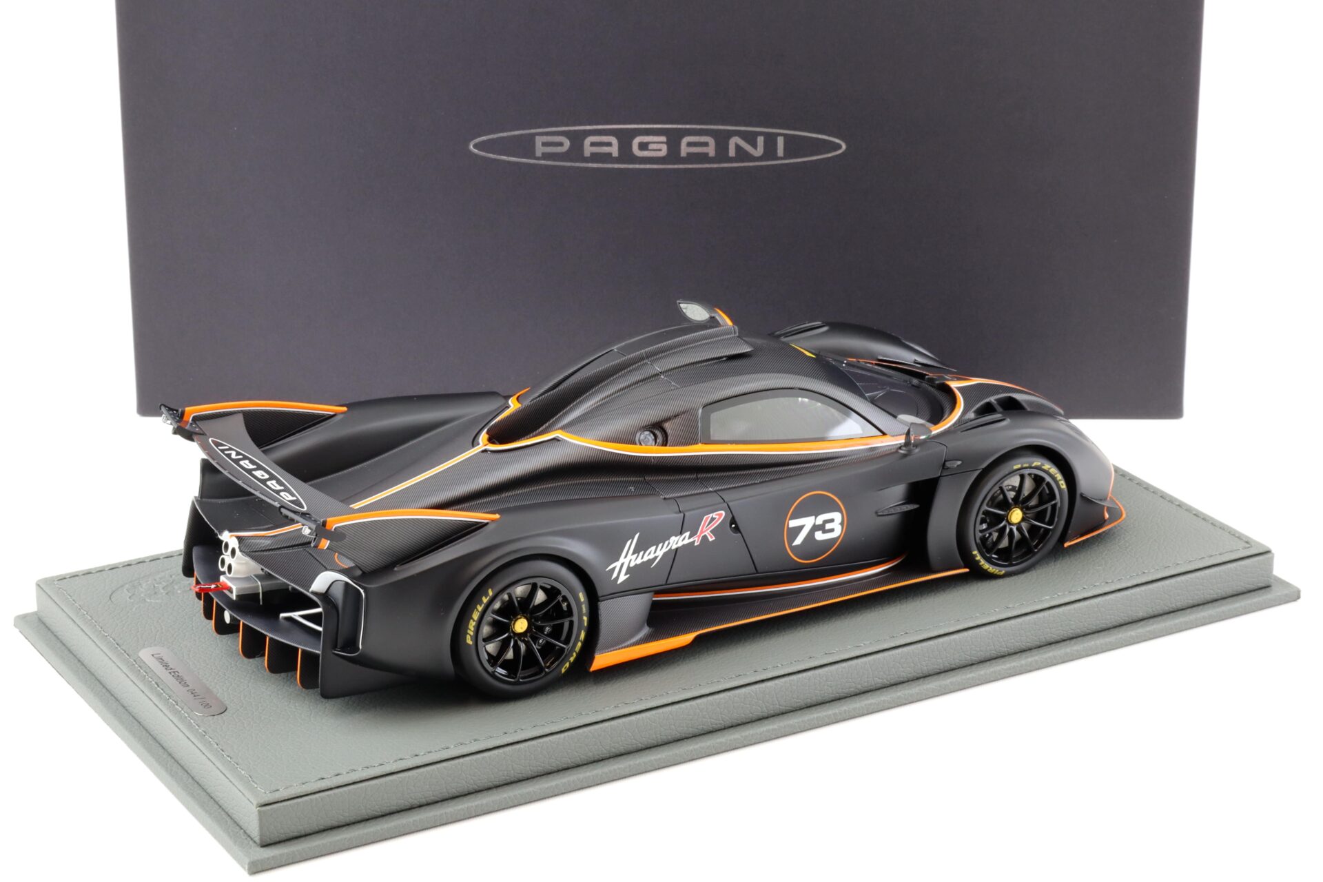 1:18 BBR Pagani Huayra R matt black Carbon/ matt black - Limited 100 pcs.