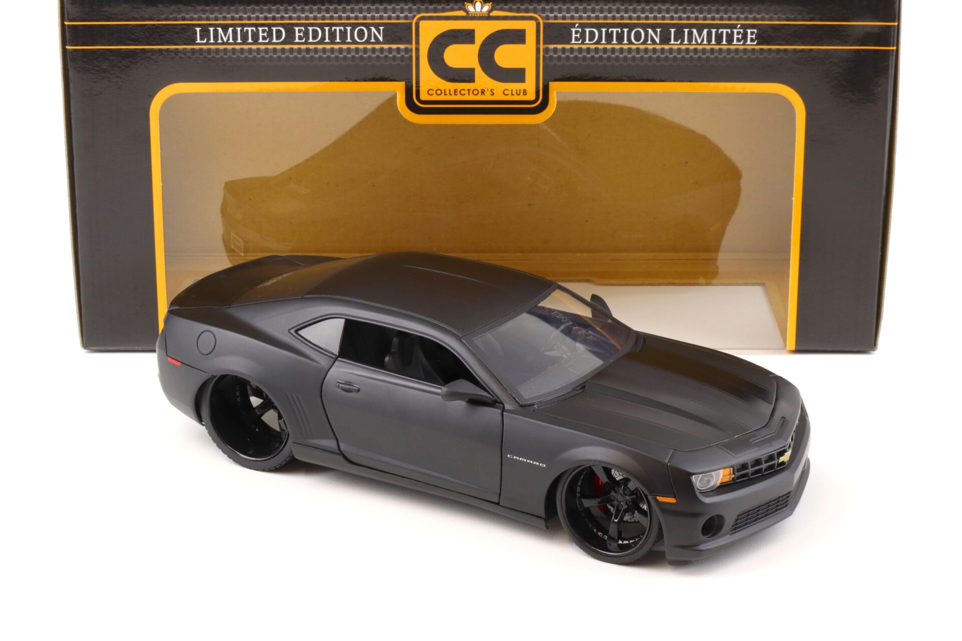 1:18 JADA Toys 2010 Chevrolet Camaro SS Coupe Collectors Club matt black