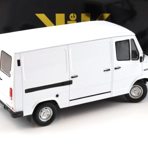 1:18 KK-Scale Mercedes 208D Kastenwagen Delivery Van white