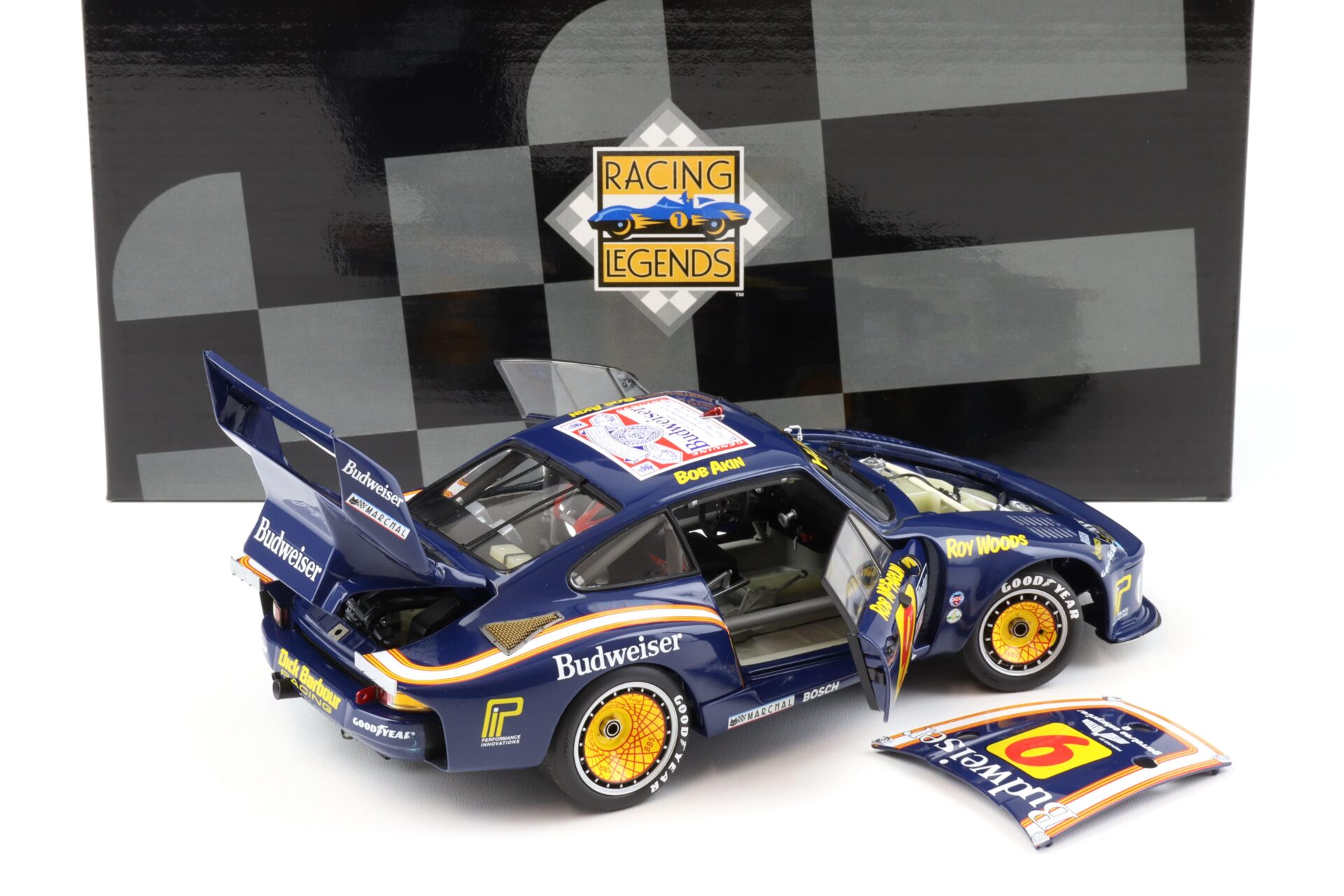 1:18 Exoto Porsche 935 Turbo 12h Winner Sebring 1979 Budweiser #9 RLG19104