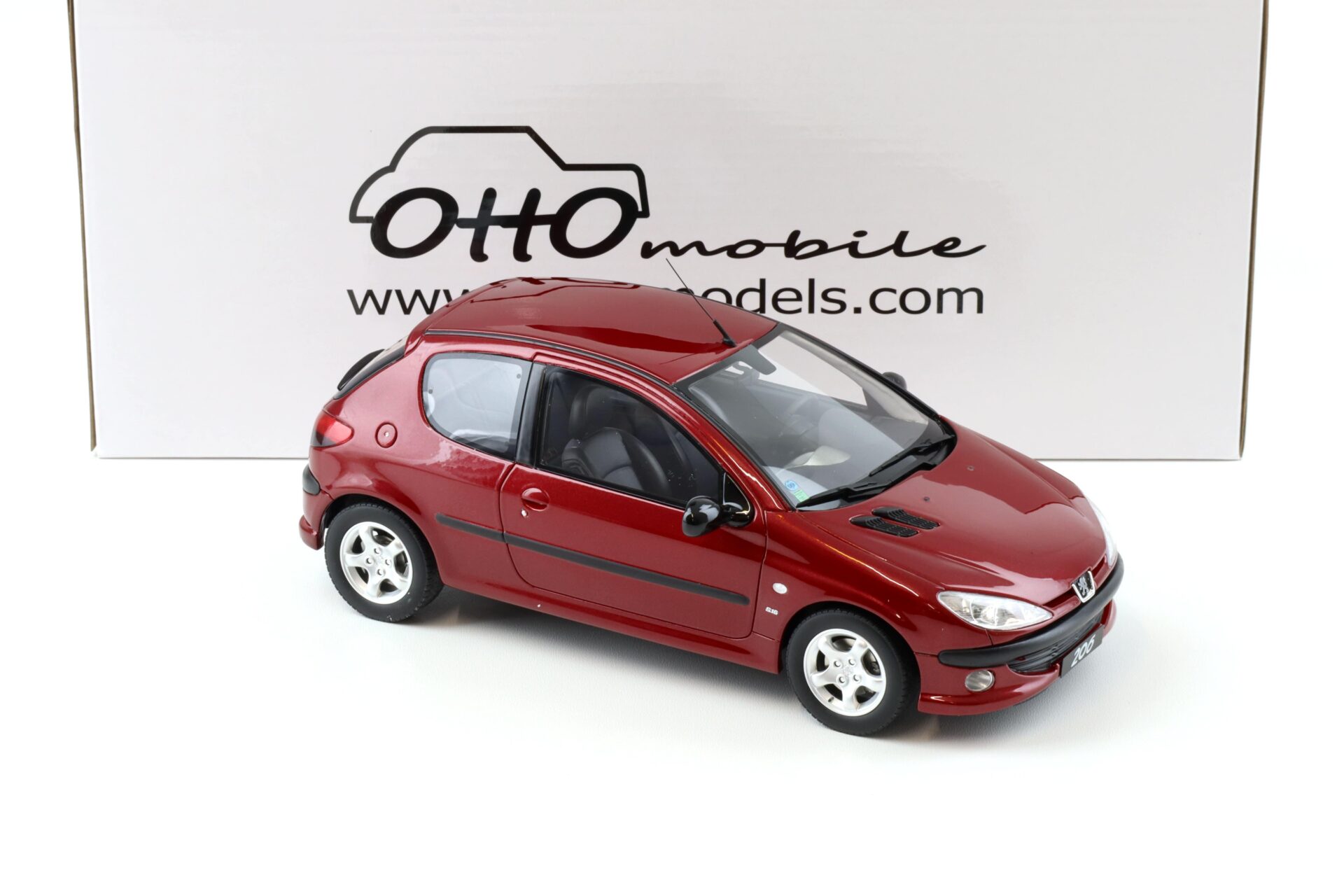 1:18 OTTO mobile OT1039 Peugeot 206 S16 red metallic 1999