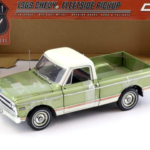 1:18 Highway61 Chevrolet Chevy Fleetside CST/10 Pickup 1969 green metallic/ white