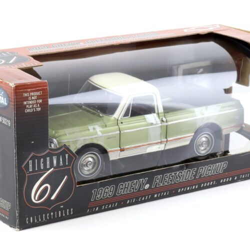 1:18 Highway61 Chevrolet Chevy Fleetside CST/10 Pickup 1969 green metallic/ white