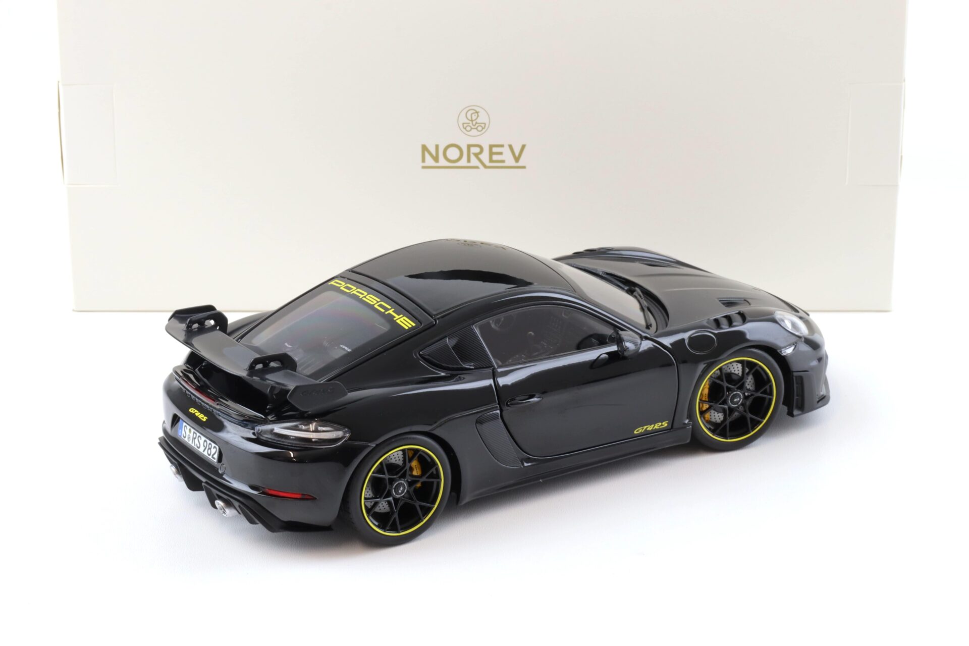 1:18 Norev Porsche Cayman GT4 RS Weissach Package 2023 black - Limited 300 pcs.