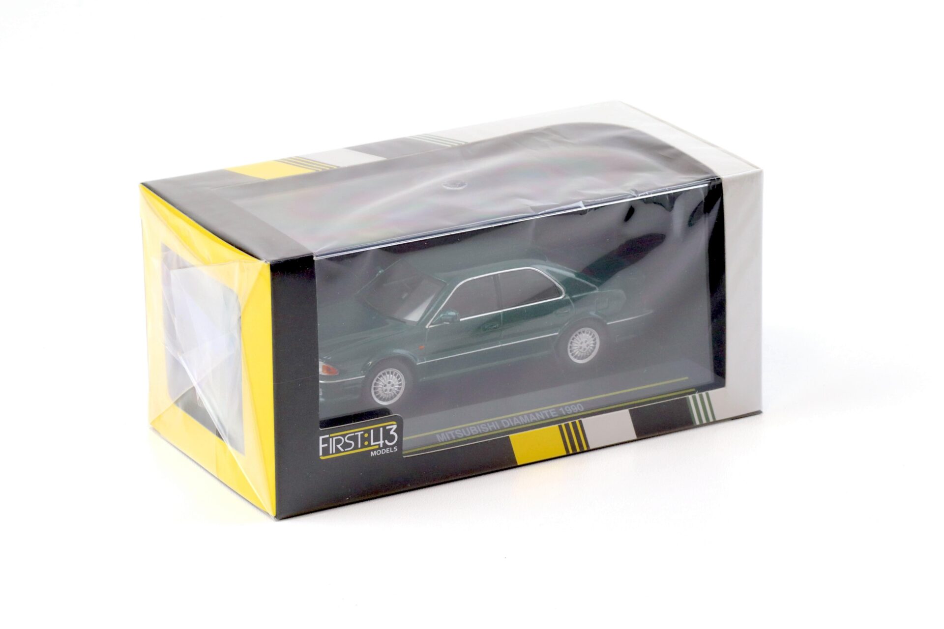 1:43 First43 Mitsubishi Diamante Limousine 1990 green metallic