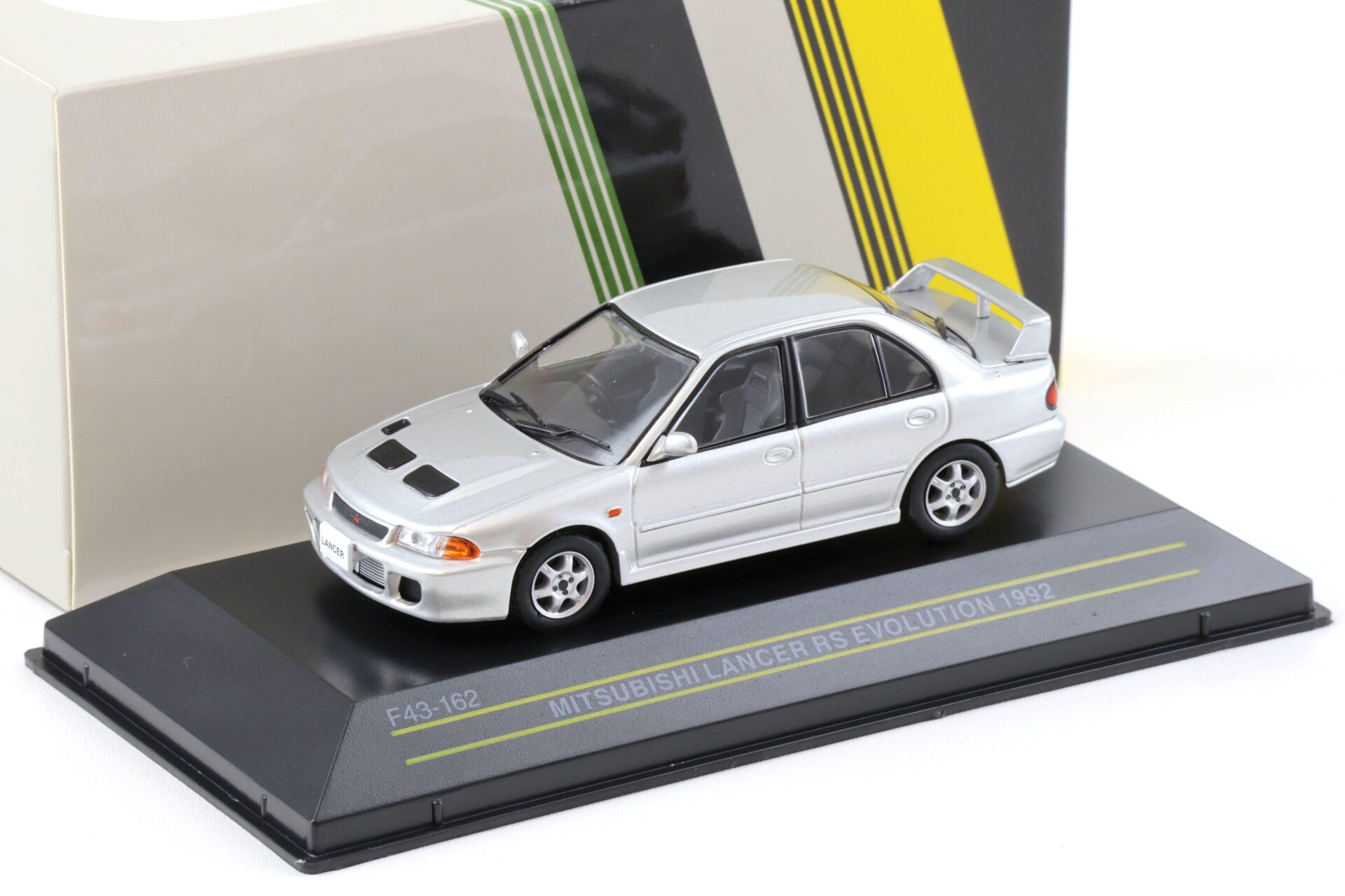 1:43 First43 Mitsubishi Lancer RS Evolution 1992 silver metallic