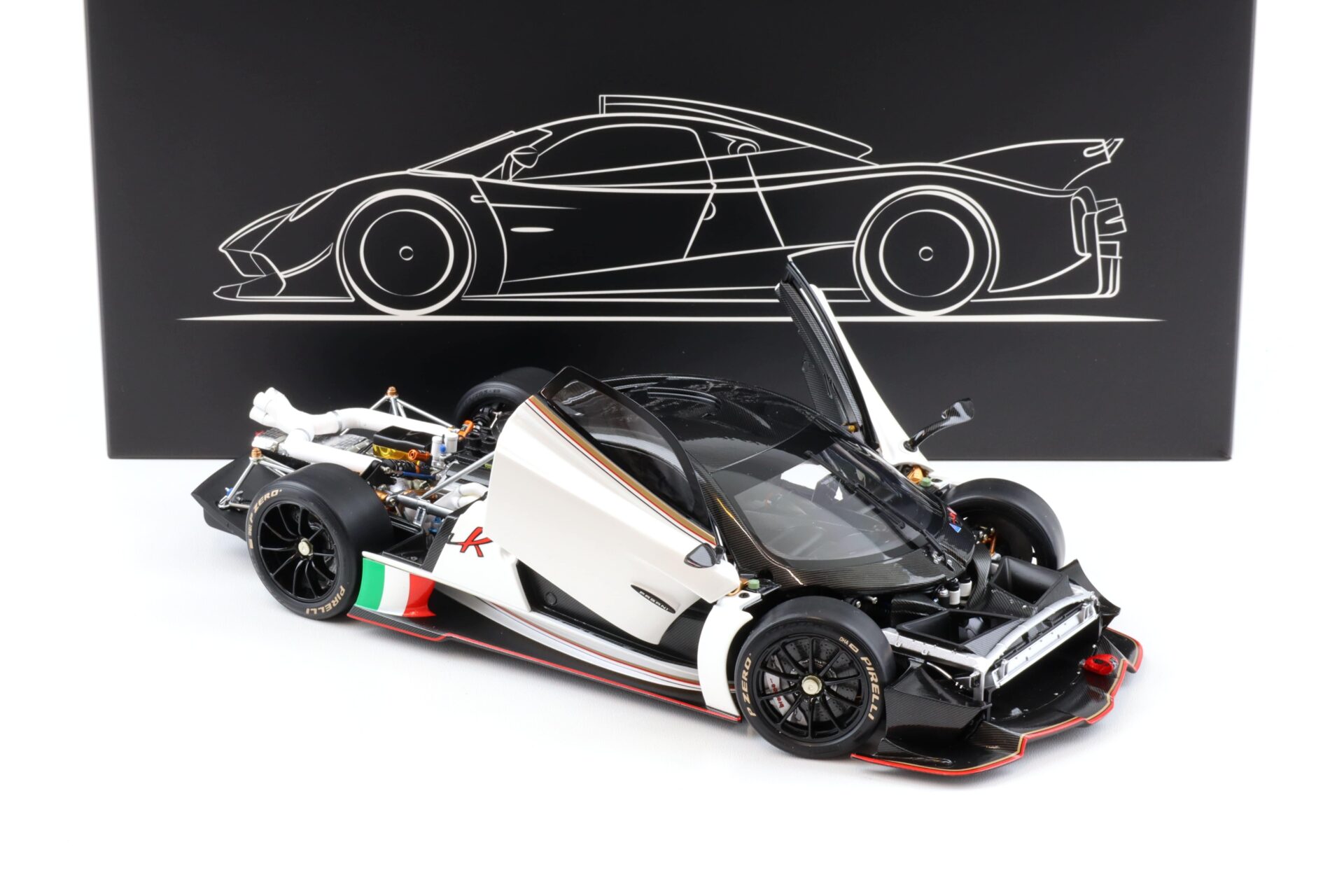 1:18 LCD Models Pagani Huayra R 2021 pearl white LCD18012-PW
