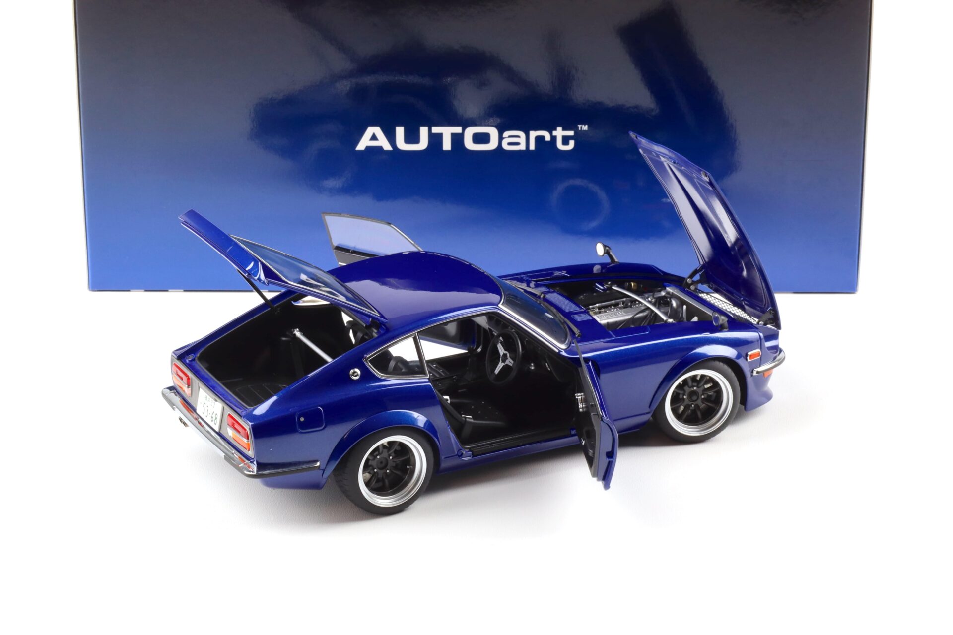 1:18 AUTOart Nissan Fairlady Z (S30) Wangan Midnight Akuma no Z Comic 1 Version 77453