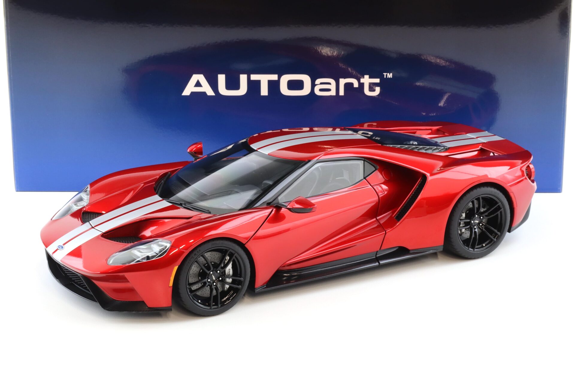 1:12 AUTOart Ford GT 2017 liquid red/ silver stripes 12106