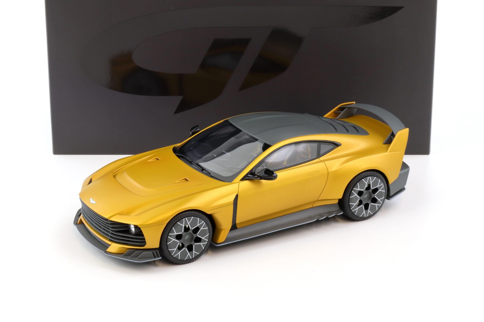 1:18 GT Spirit GT546 Aston Martin Valiant Coupe Auric gold metallic 2024