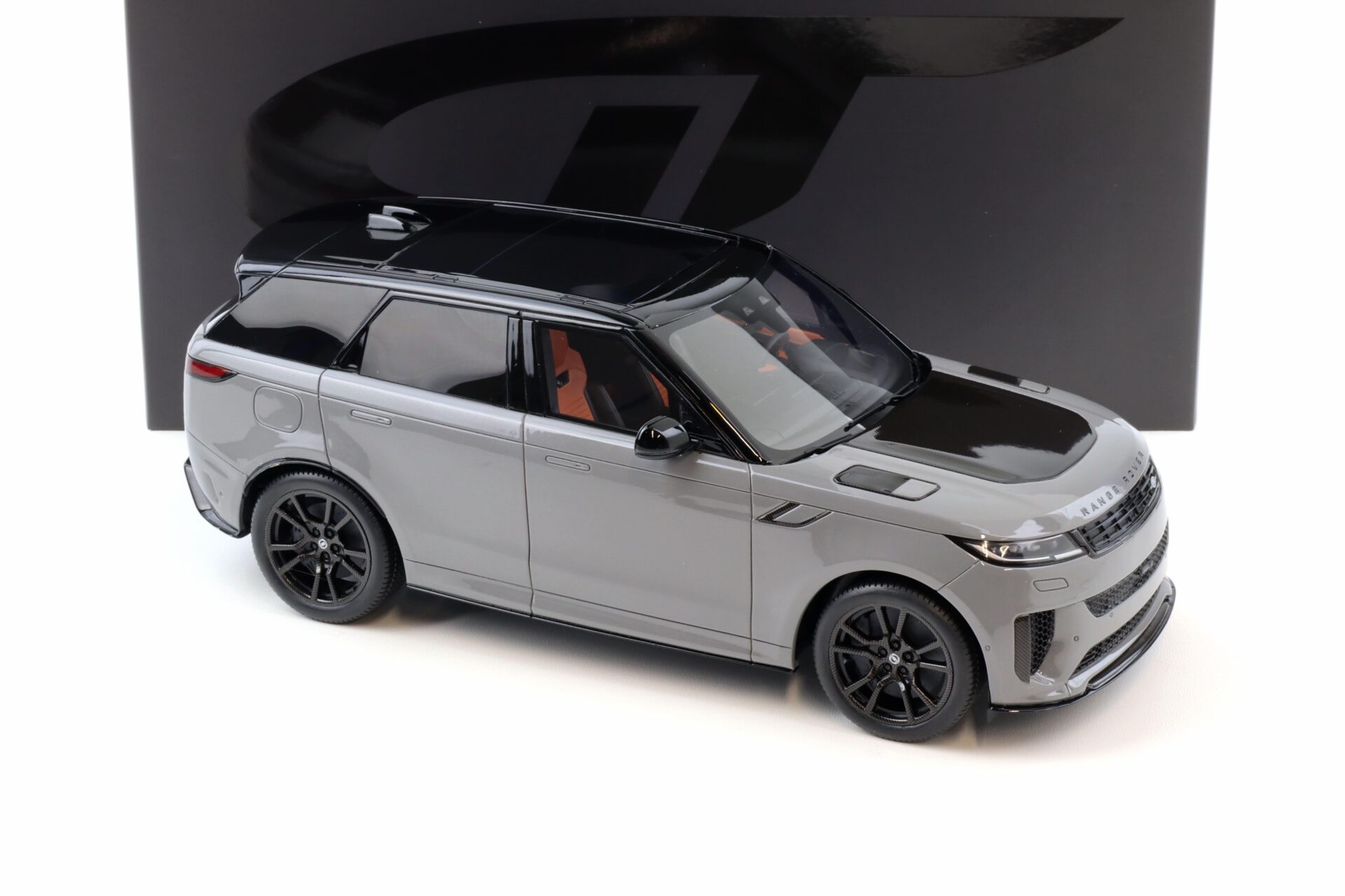 1:18 GT Spirit GT539 Range Rover Sport SV Edition Two Marl grey gloss 2024