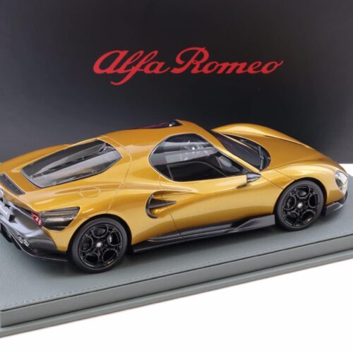 1:18 BBR Alfa Romeo 33 Stradale Ocra gold metallic - Limited 133 pcs.