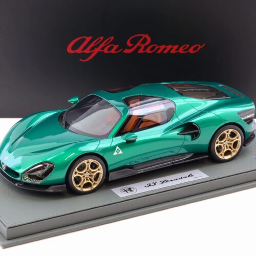1:18 BBR Alfa Romeo 33 Stradale Verde Montreal green metallic - Limited 233 pcs.