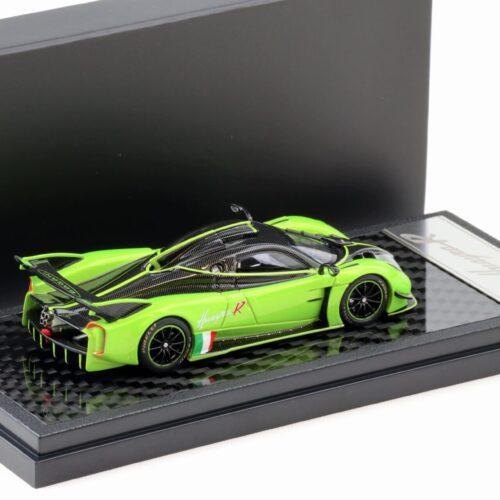 1:64 LCD Models Pagani Huayra R 2021 green/ Carbon LCD64028-GR