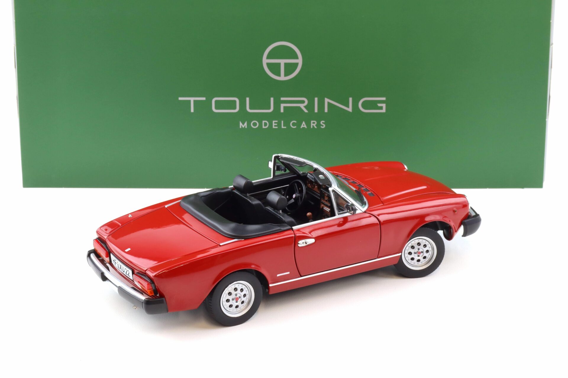 1:18 Touring Modelcars Pininfarina Spidereuropa 1982 rosso red
