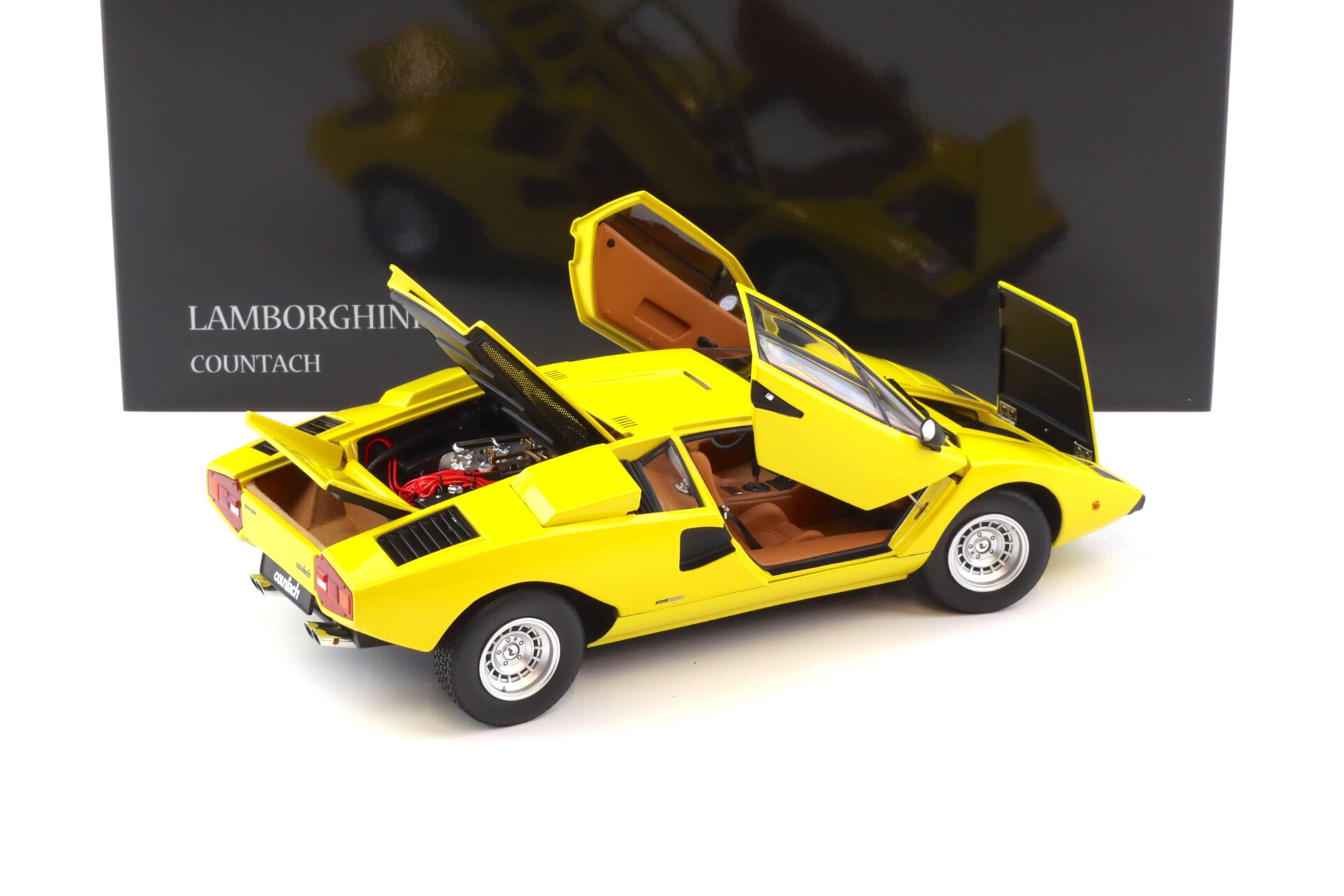 1:18 Kyosho Lamborghini Countach LP 400 Coupe yellow KS08321YT