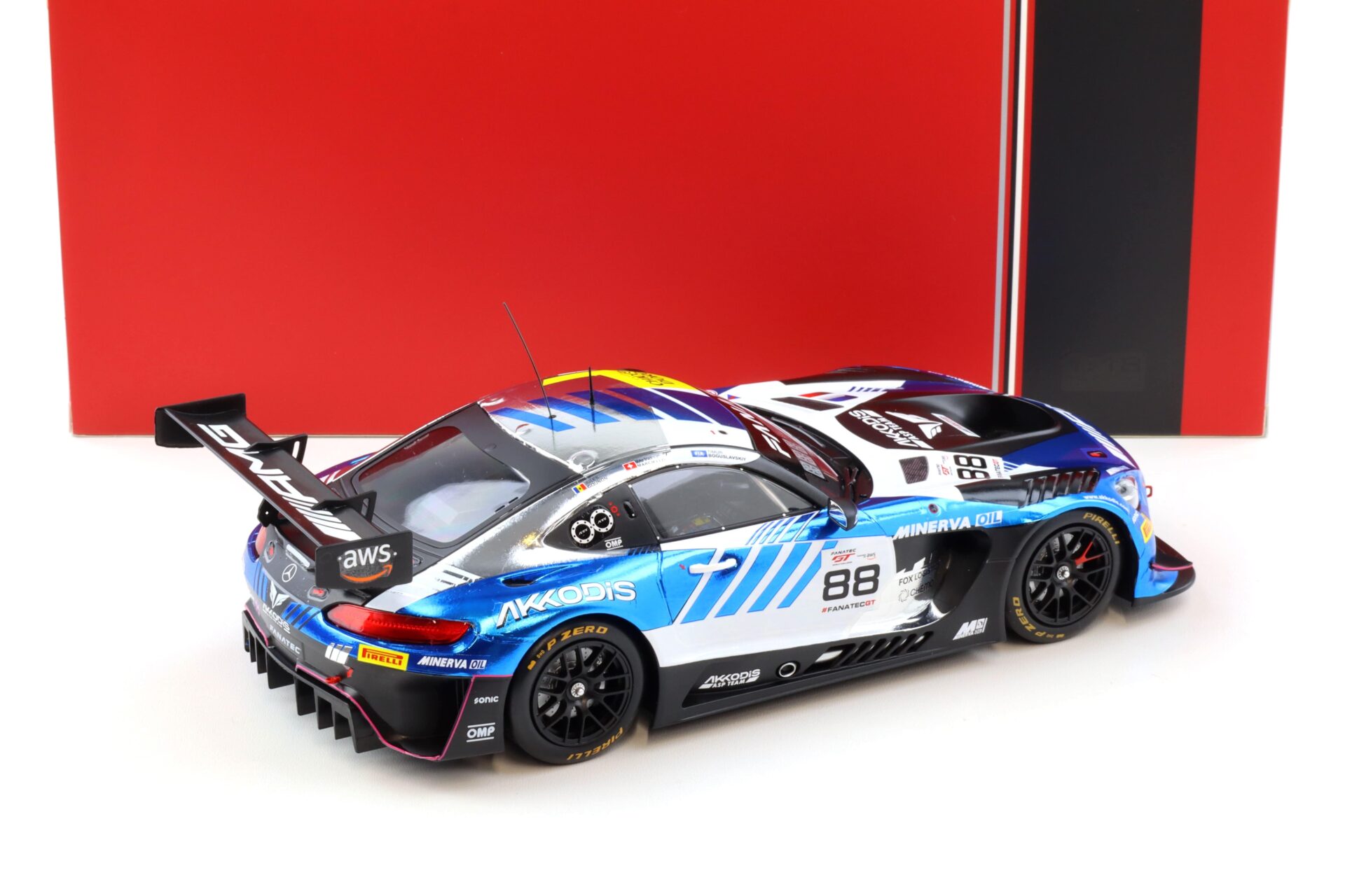 1:18 IXO Mercedes AMG GT3 EVO #88 GTWC Champion 2023 AMG Team AKKodis ASP
