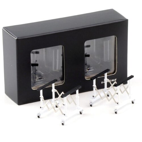 1:43 LCD Models Hood Holder Set 2 pcs. Semi Gloss white LCD-09-SGW