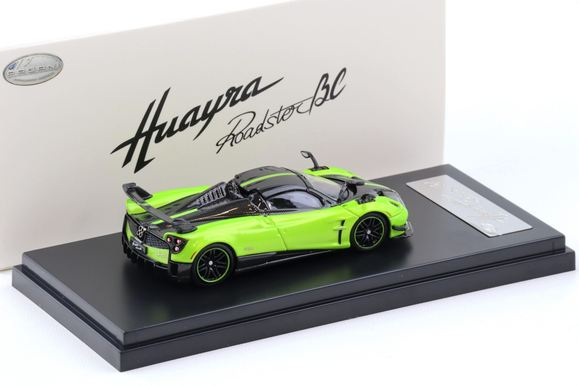 1:64 LCD Models Pagani Huayra Roadster BC green metallic LCD64011-GR